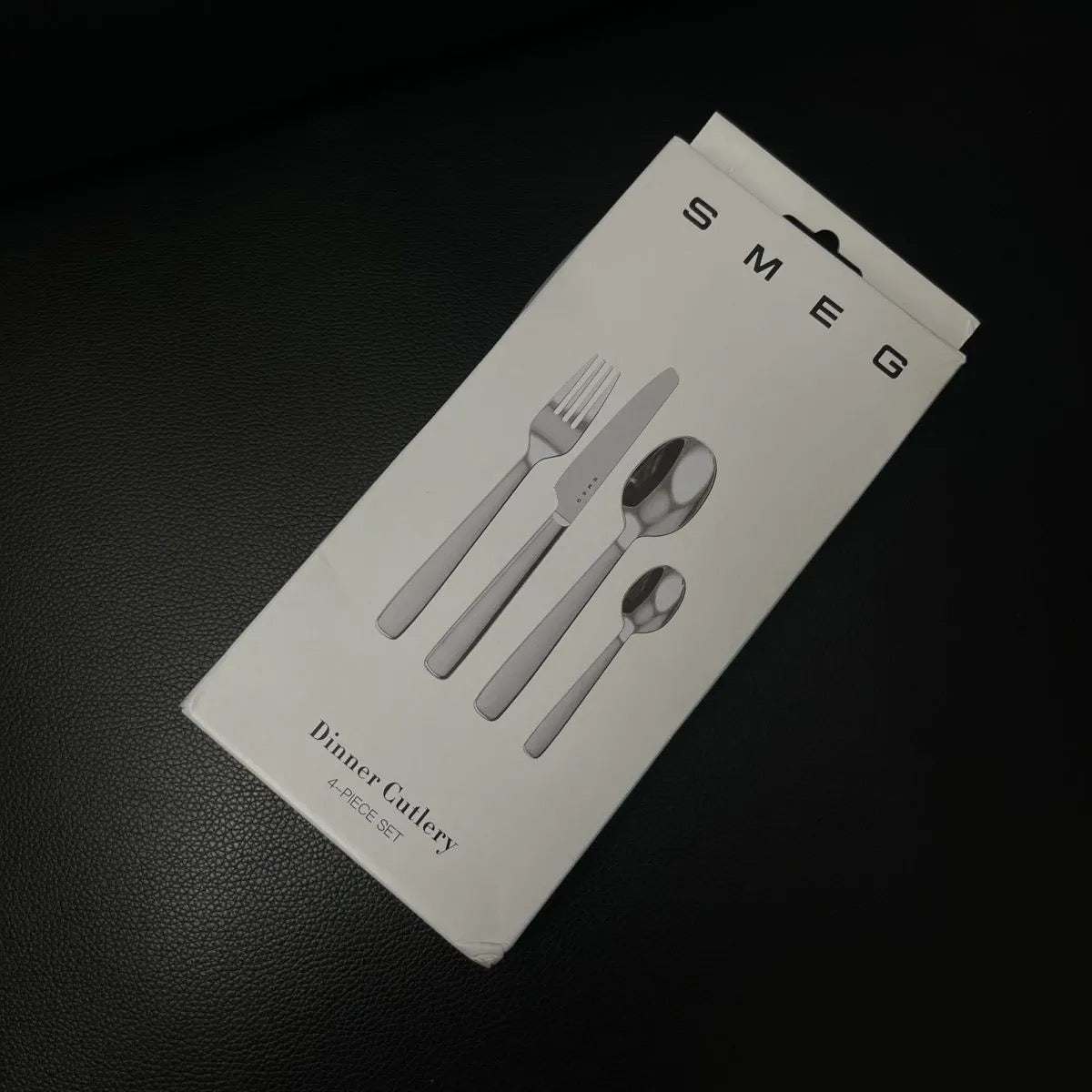 SMEG Dinner Cutlery set (contains 1 tea spoon, 1 butter knife, 1table spoon, 1 fork)
