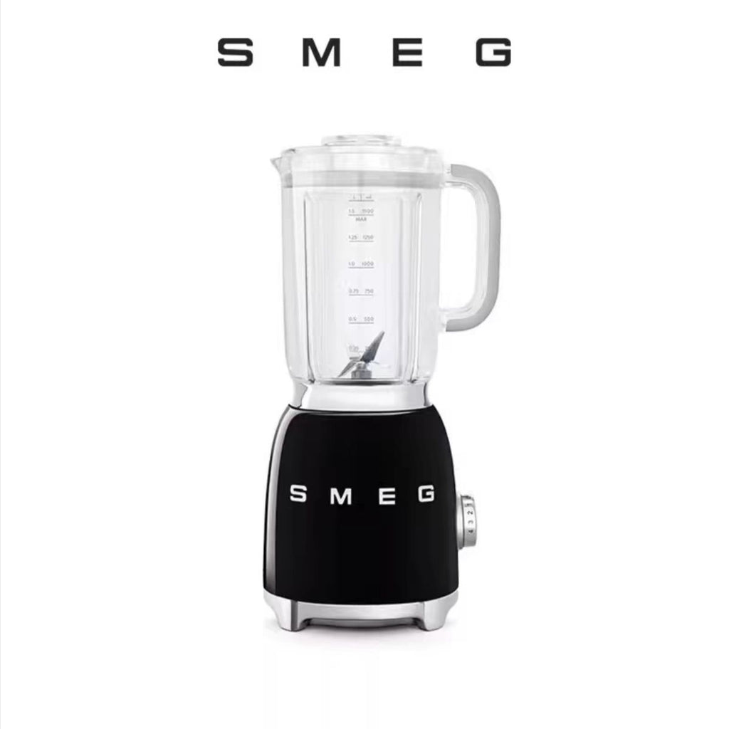Italian SMEG BLF01 multi-function retro juicer mixer